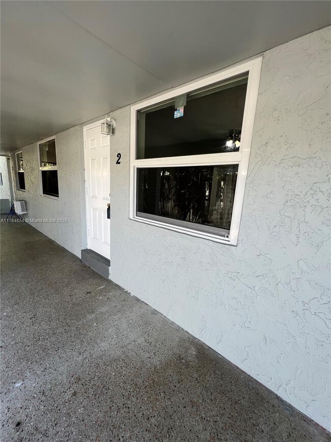 Foto del edificio - 122 NW 6th Ave