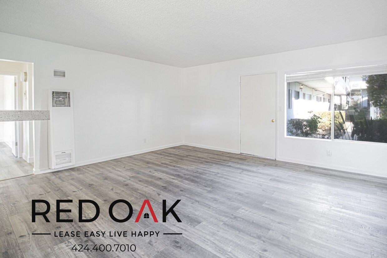 Foto principal - 630 N Cerritos Ave