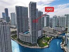 Building Photo - 475 Brickell Ave