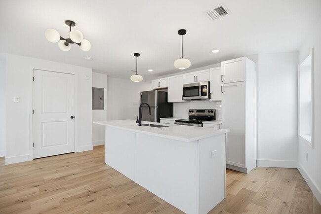 Photo - 2302 E Norris St Apartment