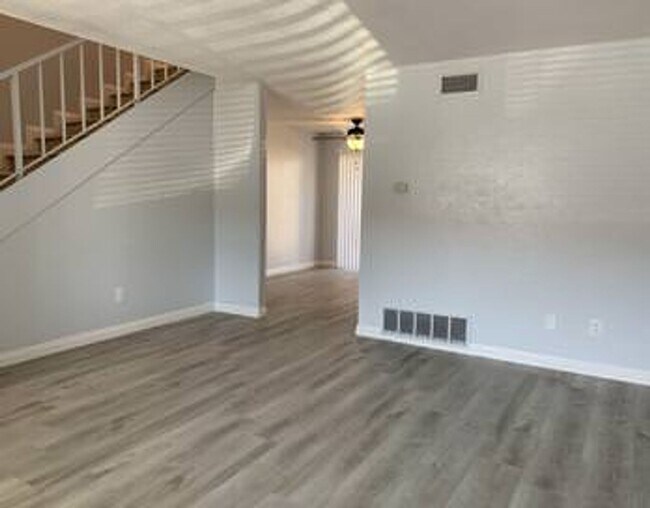 Building Photo - Cahuilla St - 2255 #99