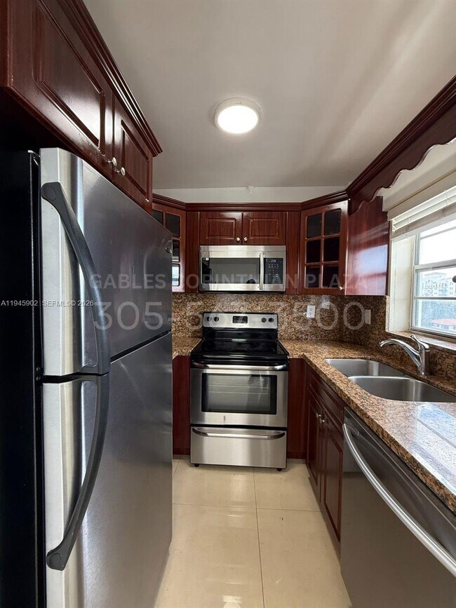 Building Photo - 22 Salamanca Ave