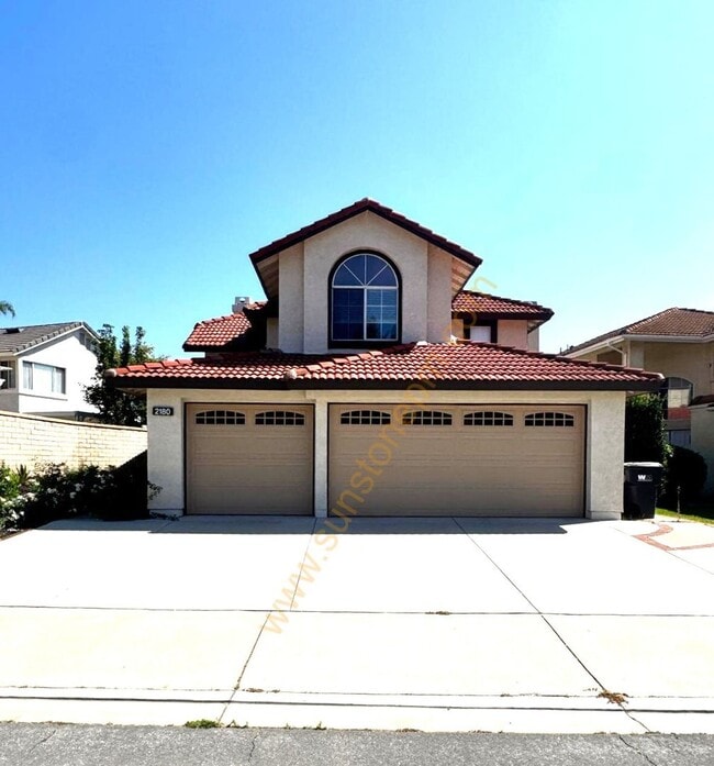 Building Photo - 2180 Hedgerow Ln