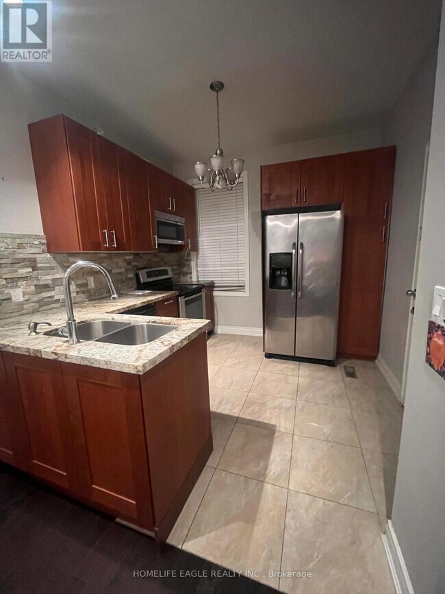 Photo du bâtiment - 87 Simcoe Rd