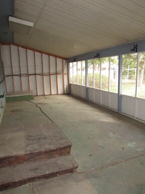 Building Photo - 1027 E Tallent St
