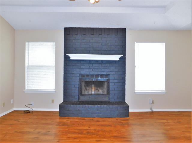 Building Photo - 2212 Bolivar St