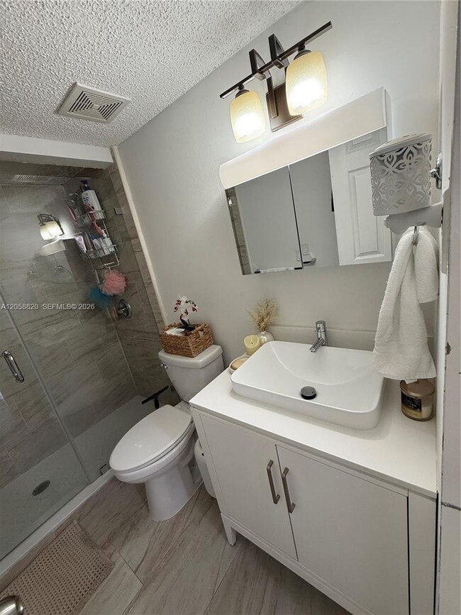 Building Photo - 9940 SW 146th Ct