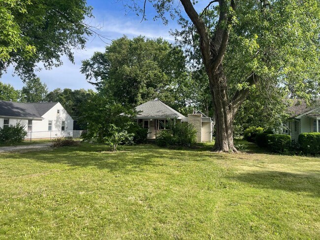 Foto del edificio - 3 Bedroom Home in Champaign!