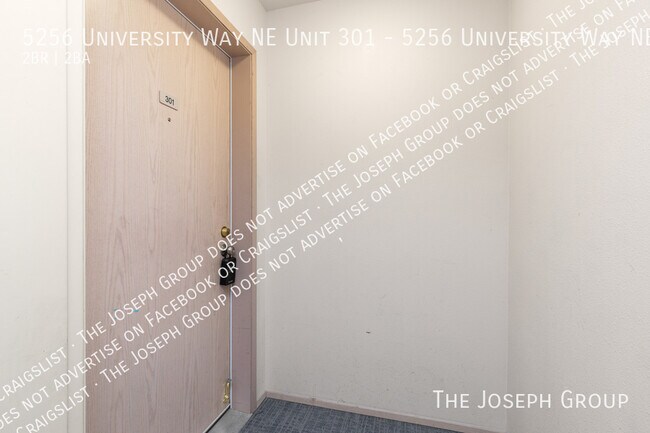 Foto del edificio - 5256 University Wy NE