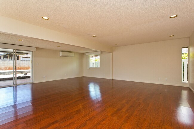 Foto del edificio - Mililani Town - 3 Bedroom, 2 Bath, Garage ...