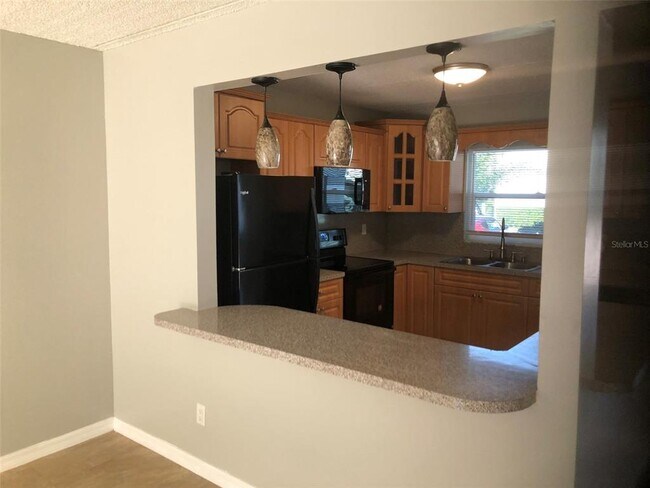 Building Photo - 2835 Somerset Park Dr