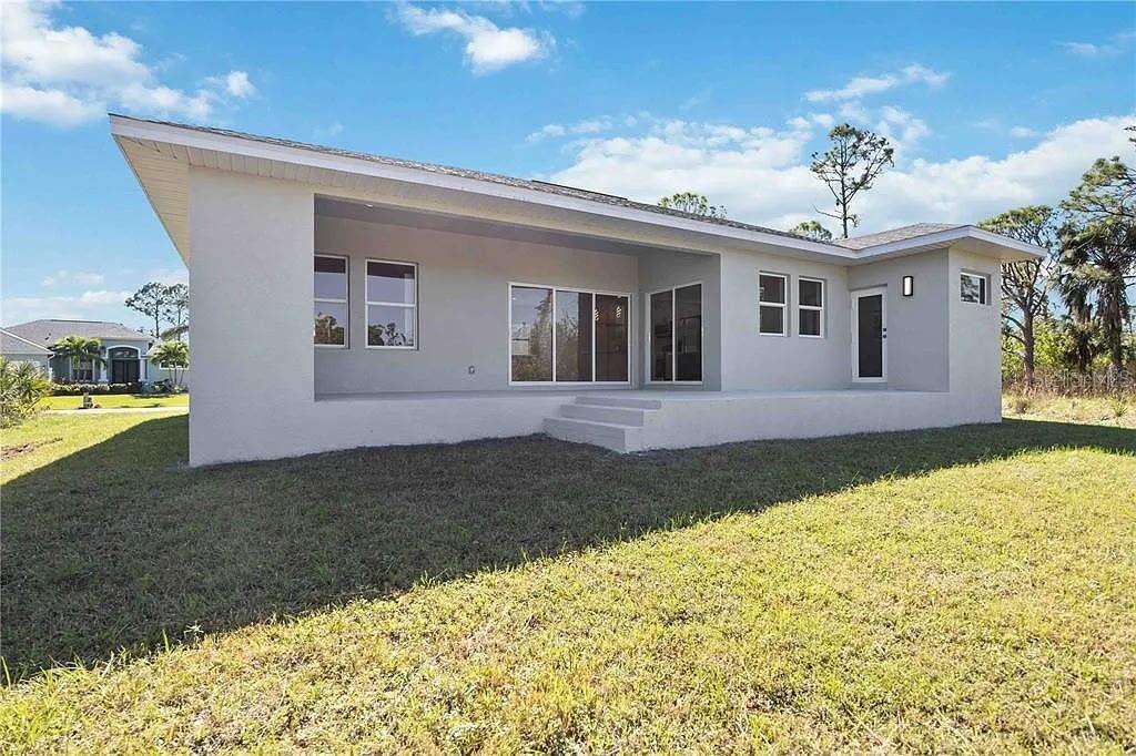 Foto del edificio - 14480 Argus Ln