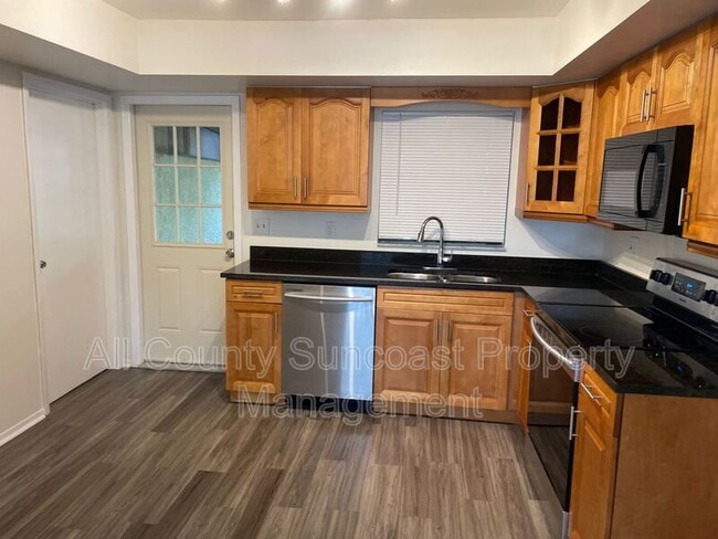 Building Photo - 513 E Curlew Pl