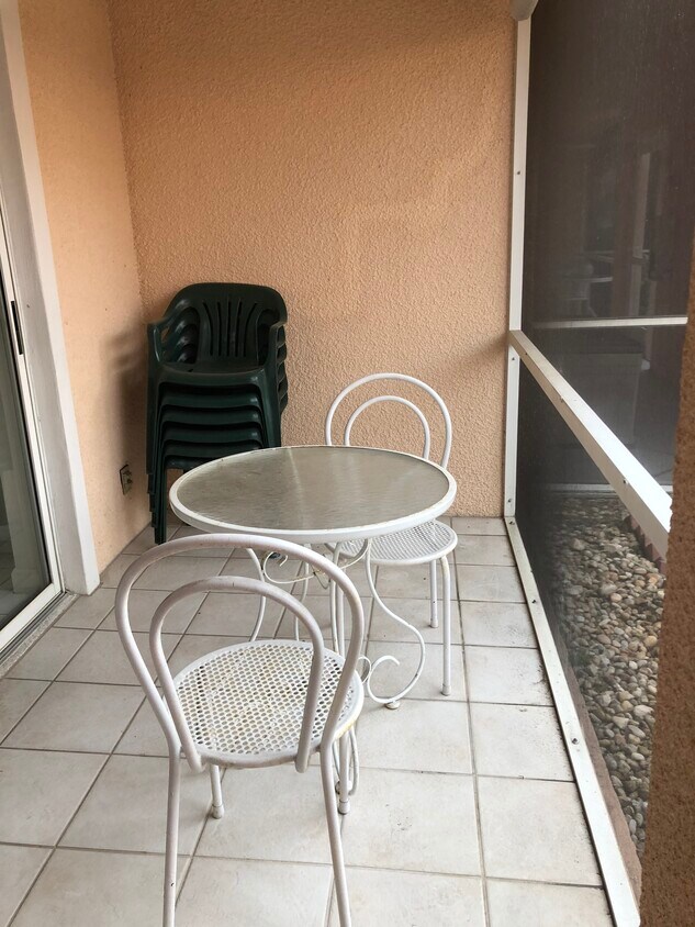 Front porch - 2300 Hidden Lake Dr