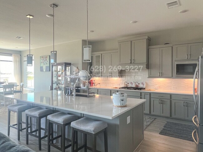 Building Photo - 10903 Shepards Needle Ct