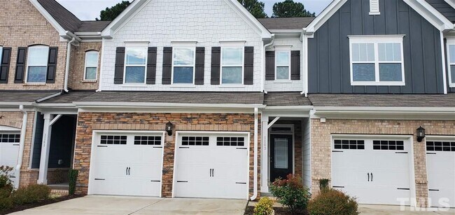 Foto del edificio - 1143 Lookout Ridge Rd