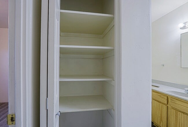 Interior Photo - Kokopelli Village I