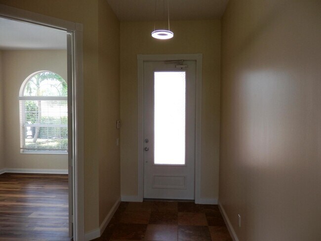 Building Photo - 11547 SW Rockingham Dr