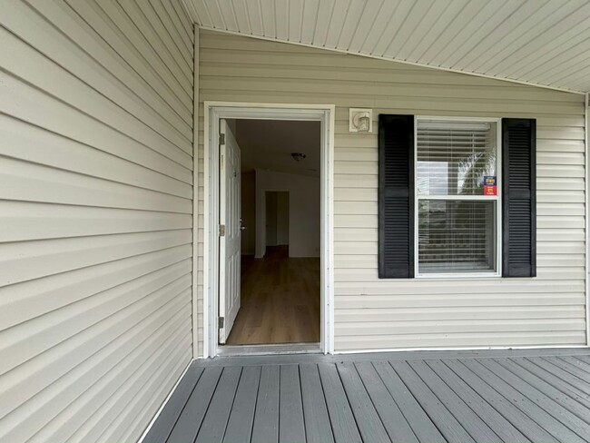 Building Photo - 19237 Cedar Crest Ct