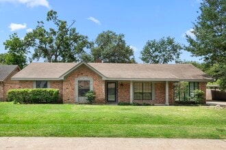 Building Photo - 10139 Knoboak Dr