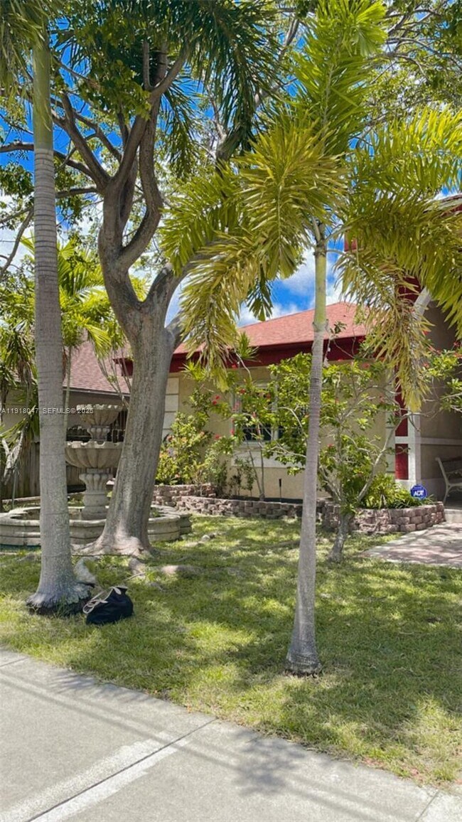 Foto del edificio - 232 SW 7th Ave