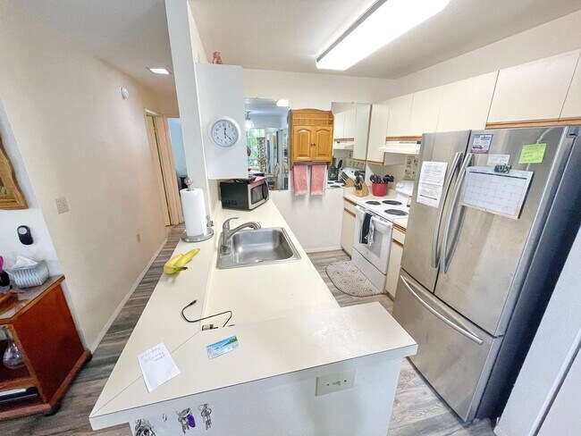 Foto del edificio - Charming 1BR, 1.5BA Ground Floor Condo – Mostly Furnished & Move-In Ready! Seasonal Rental Availa...