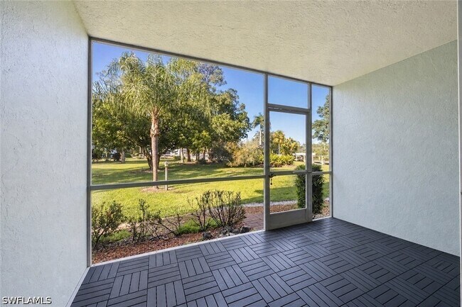 Foto del edificio - 5737 Whitaker Rd
