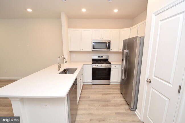 Building Photo - 78 Nelsons Way