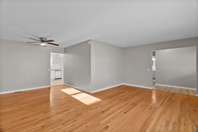 Foto del edificio - 1490 Ranchwood Dr