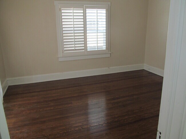 Building Photo - 3829 Trowbridge Dr