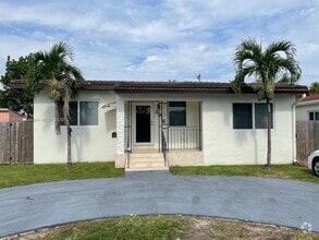 Building Photo - 3916 SW 58th Ave