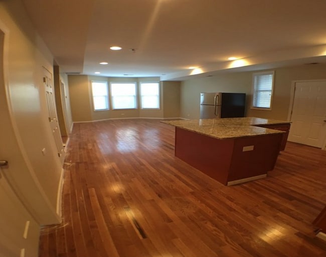 Building Photo - 2956 N Spaulding Ave