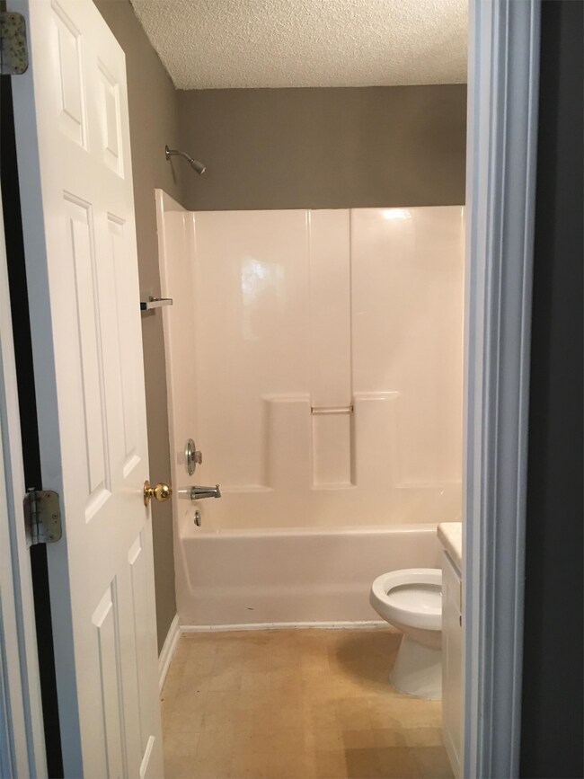 Foto del edificio - 1875 Carrington Dr