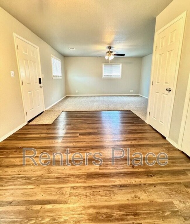 Foto del edificio - 15351 W Hwy 66