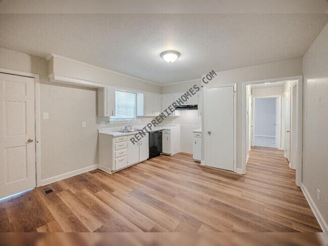 Foto del edificio - 6205 Chippewa Dr