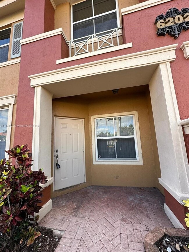 Foto del edificio - 6202 NW 115th Pl