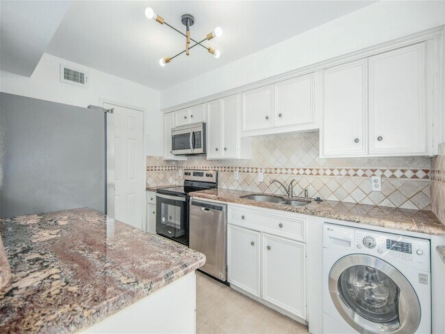 Foto del edificio - 6440 Olympia Dr