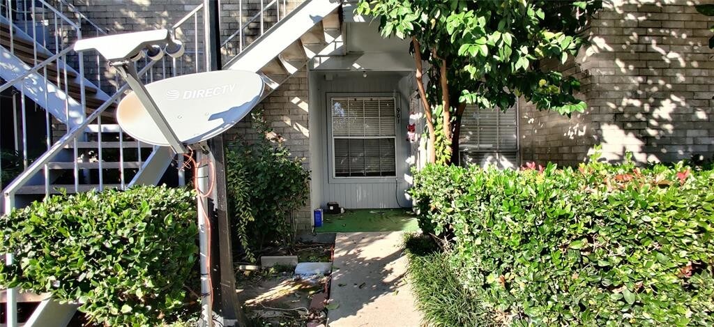 Primary Photo - 7400 Bellerive Dr