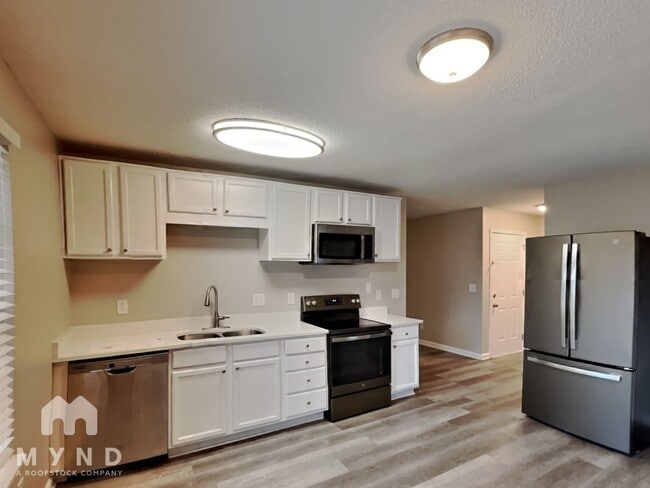 Building Photo - 7953 Lake Wind Ct