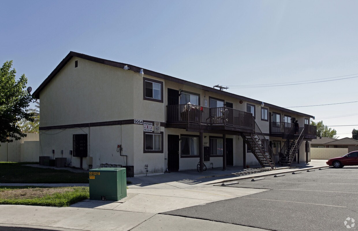 Primary Photo - 9064 Sewell Ave