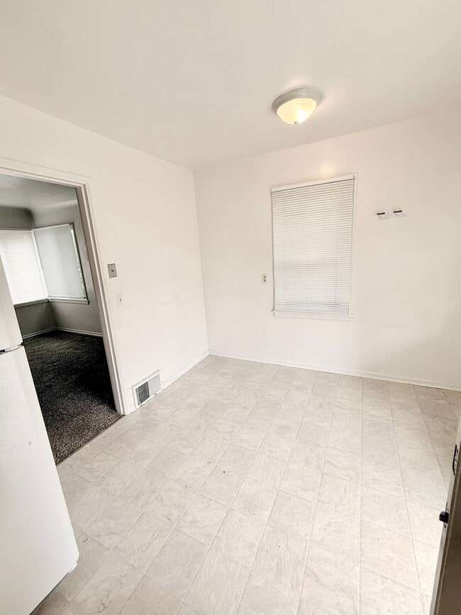 Photo - 1124/1128 Perry Apartment