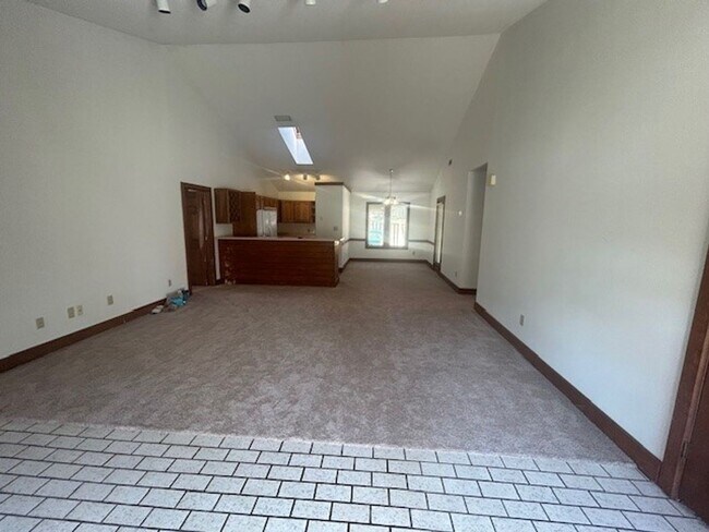 Foto del edificio - 2 Bedroom 2 Bath town home COMING SOON!!!!