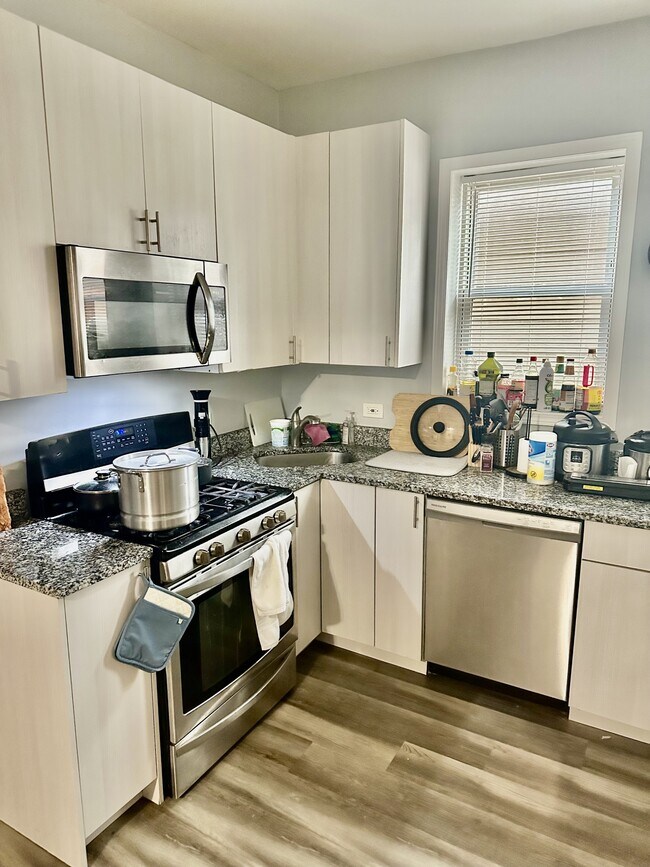 Foto del edificio - 2216 W 24th St