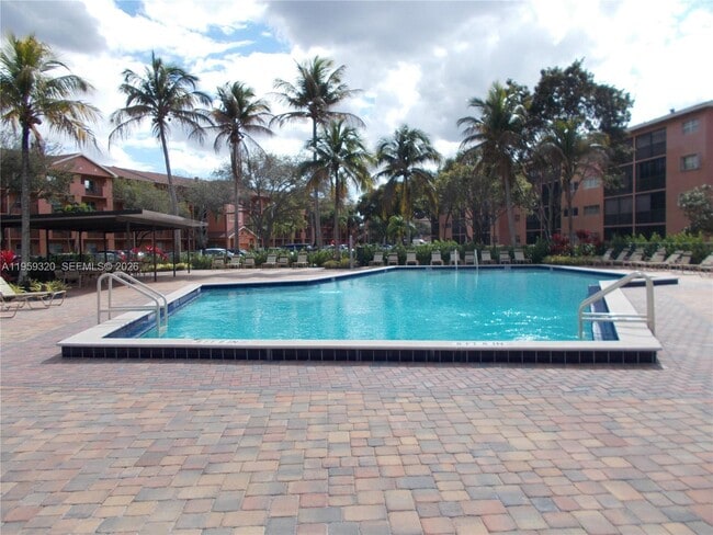 Building Photo - 701 SW 141st Ave