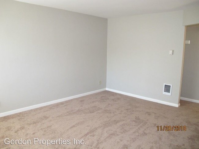 Foto del edificio - 2 br, 1 bath House - 4631 SE 79th Ave