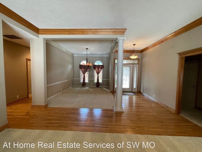 Foto del edificio - 4 br, 2.5 bath House - 5620 S Fremont Ave