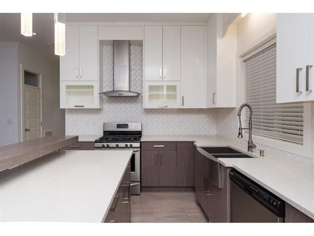 Building Photo - 15432-15426 26 Ave