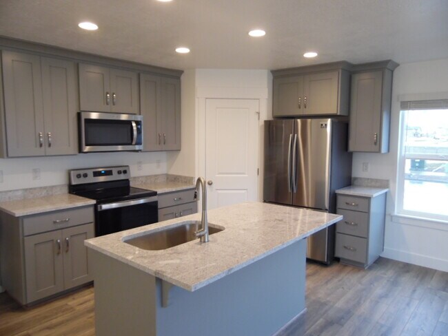 Building Photo - 1147 S 1300 W