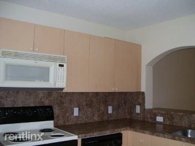 Building Photo - 3710 N Jog Rd