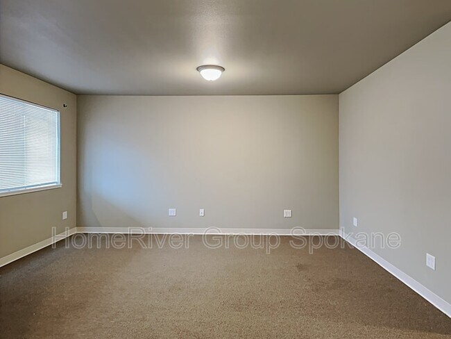 Foto del edificio - 520 W 5th St